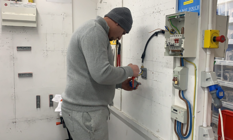 Choosing the Right Electrician Course: Why Worcester is a Strong Training Option