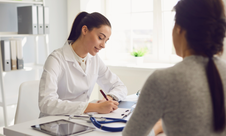 Living Through Cancer Treatment: Simple Ways to Understand and Manage Side Effects