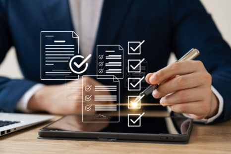 Proposal Management Software vs Manual Methods: Factors to Consider for Teams